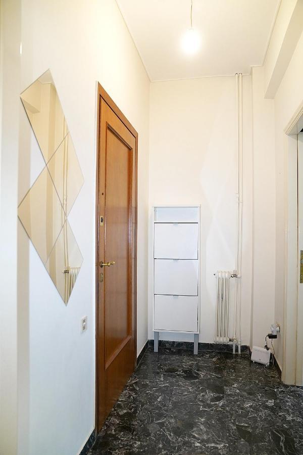70M2 Apartment 4 Mins From Athens Central Station! Exterior photo