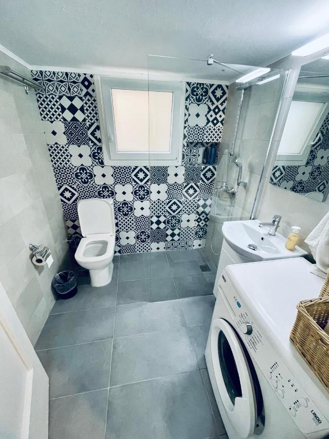 70M2 Apartment 4 Mins From Athens Central Station! Exterior photo